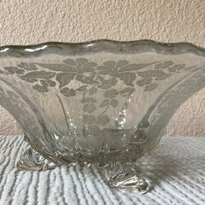 Martinsville Wreath Footed Glass Bowl